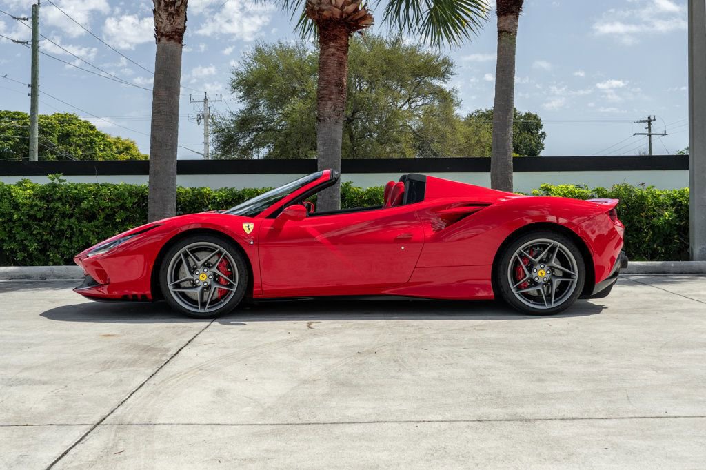 Used 2022 Ferrari F8 Tributo image 4