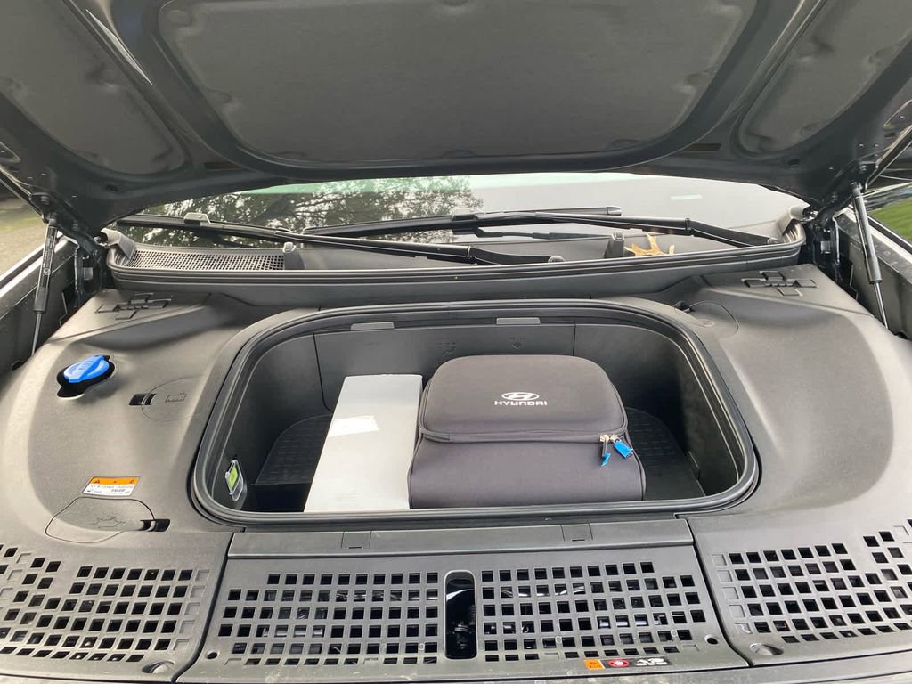 New 2026 Hyundai Ioniq 9 Limited w/ Tow & Go Package image 14
