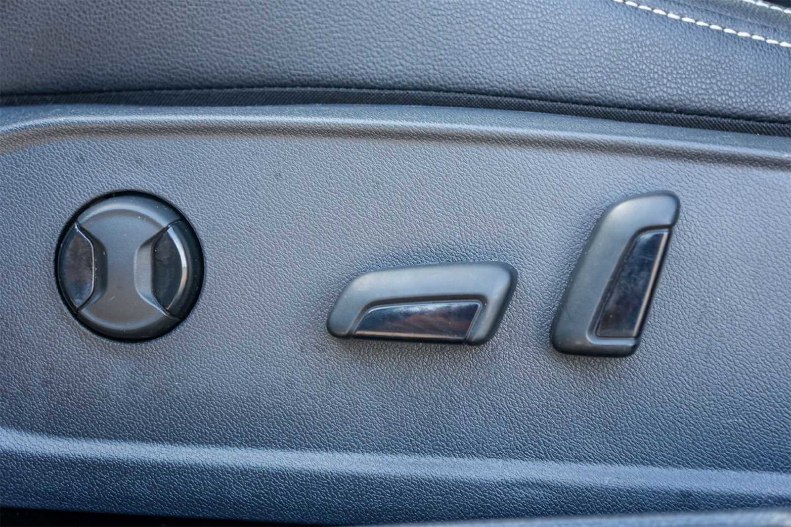 Used 2024 Volkswagen Jetta SE image 21