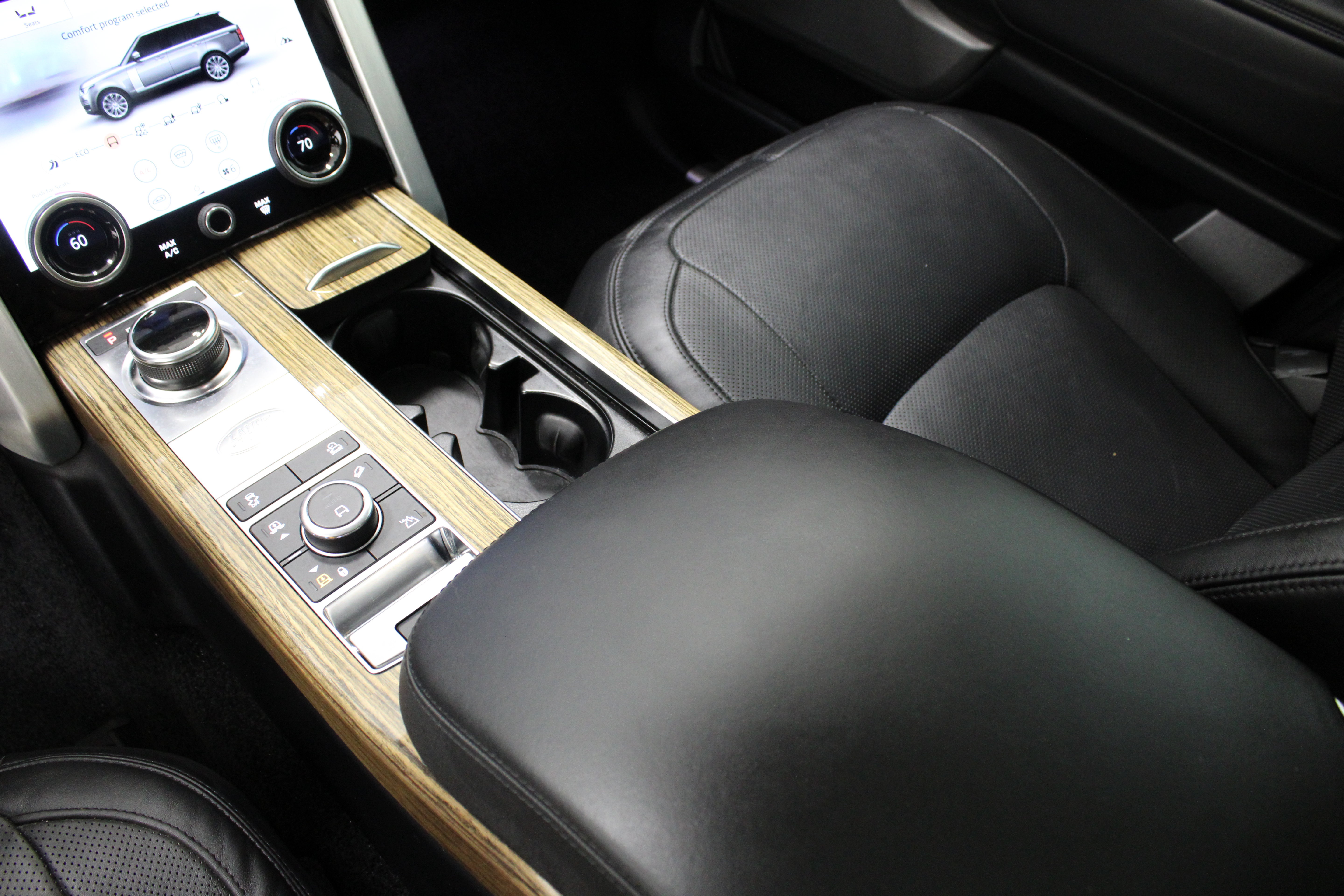 Used 2019 Land Rover Range Rover HSE AWD/4WD image 16