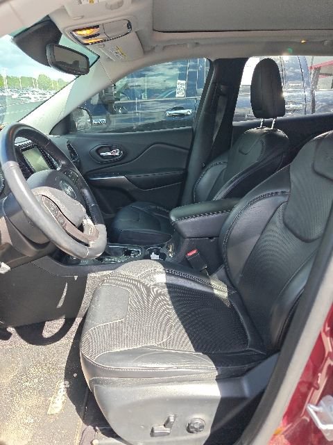 Used 2019 Jeep Cherokee Limited AWD/4WD image 9