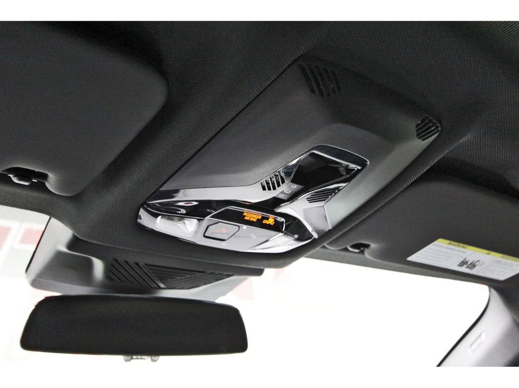 Used 2026 BMW X2 xDrive28i AWD/4WD image 18