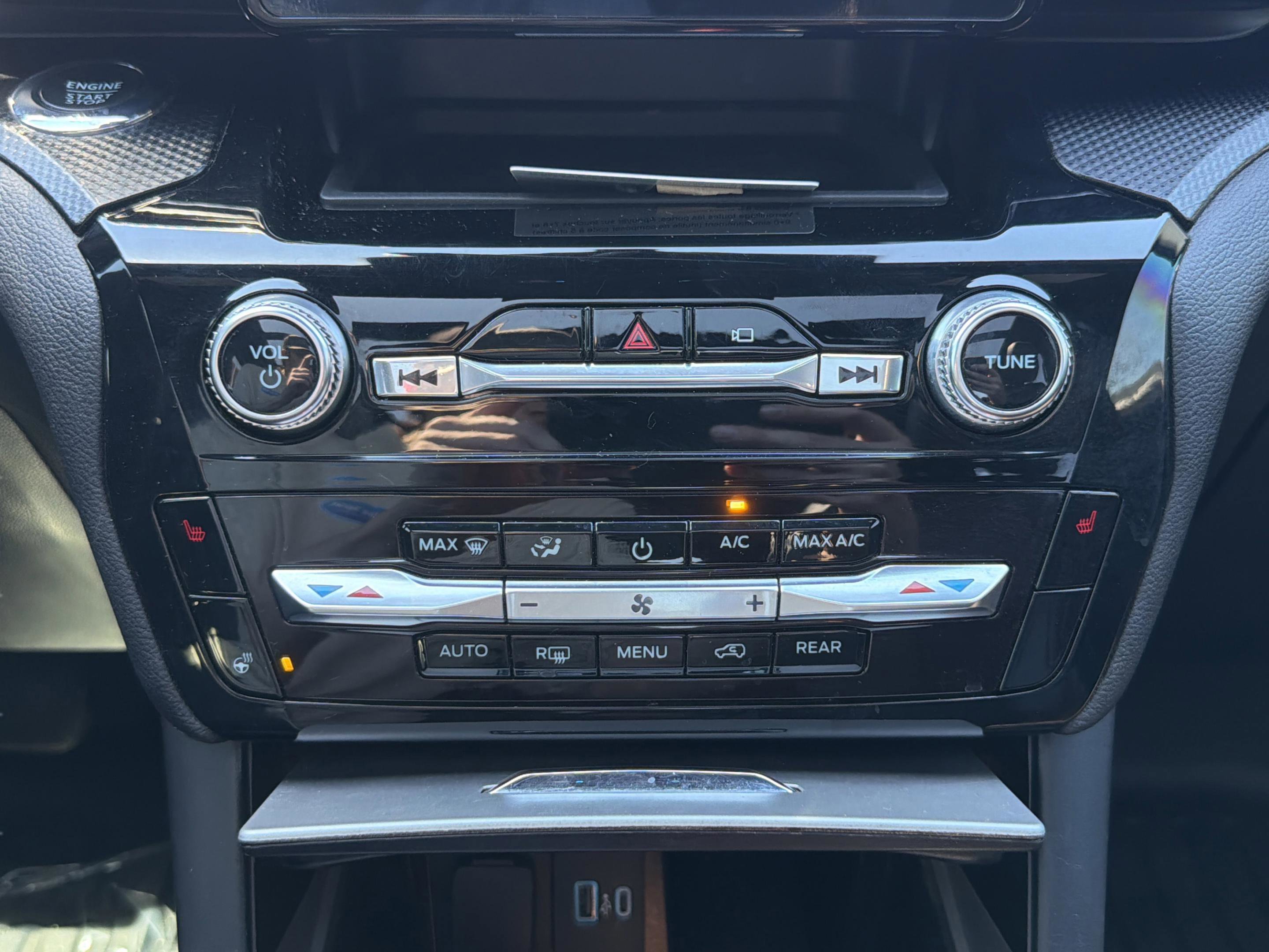 Used 2022 Ford Explorer ST-Line w/ Class IV Trailer Tow Package image 37