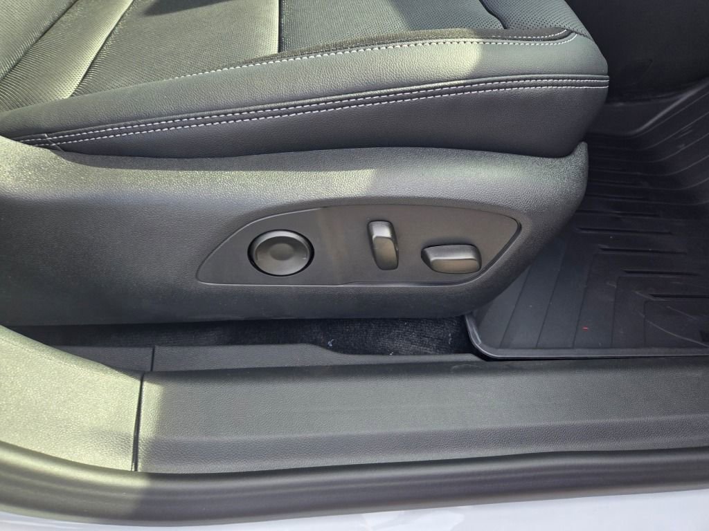 New 2026 Chevrolet Blazer EV LT image 5