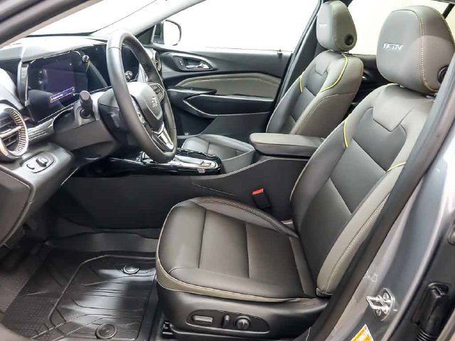 New 2026 Chevrolet Trax ACTIV w/ Sunroof Package FWD image 9