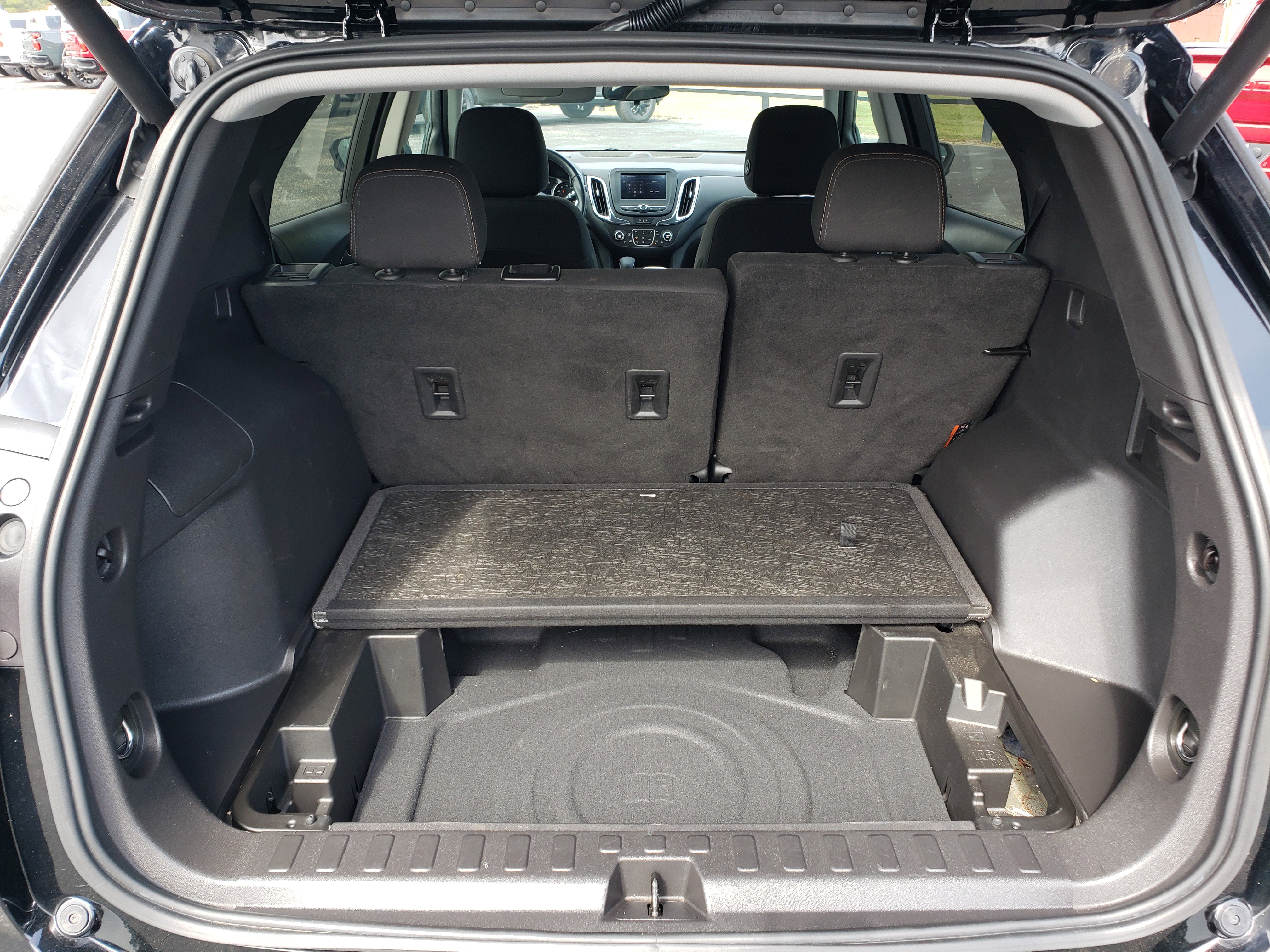 Used 2022 Chevrolet Equinox LT w/ Driver Convenience Package FWD image 11