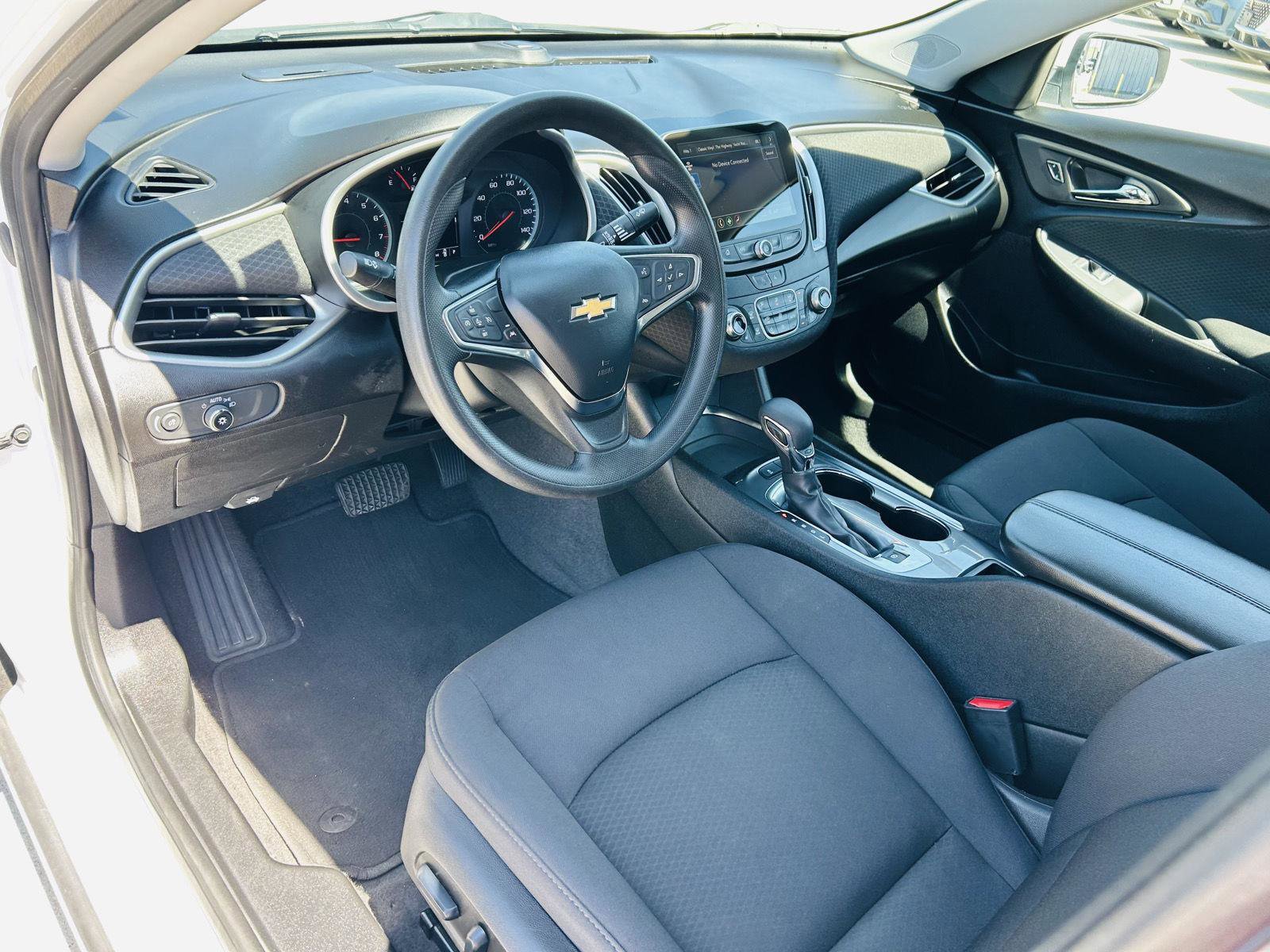 Used 2024 Chevrolet Malibu LT FWD image 11