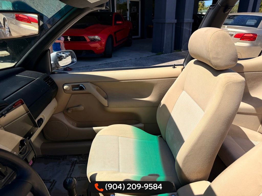Used 2001 Volkswagen Cabrio GL image 21