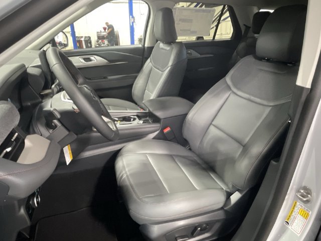 Used 2026 Ford Explorer Active w/ Active Comfort Package AWD/4WD image 17