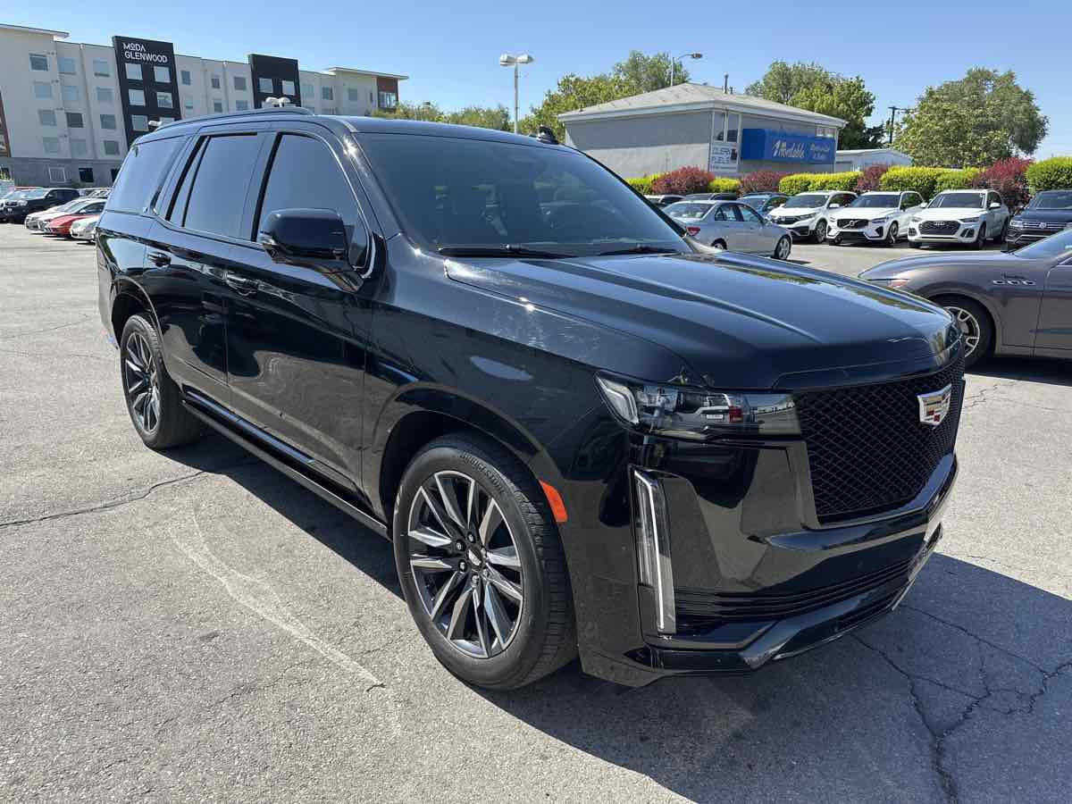 Used 2022 Cadillac Escalade Sport w/ Touring Package image 4