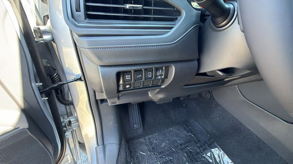 New 2026 Subaru Forester Premium AWD/4WD image 30