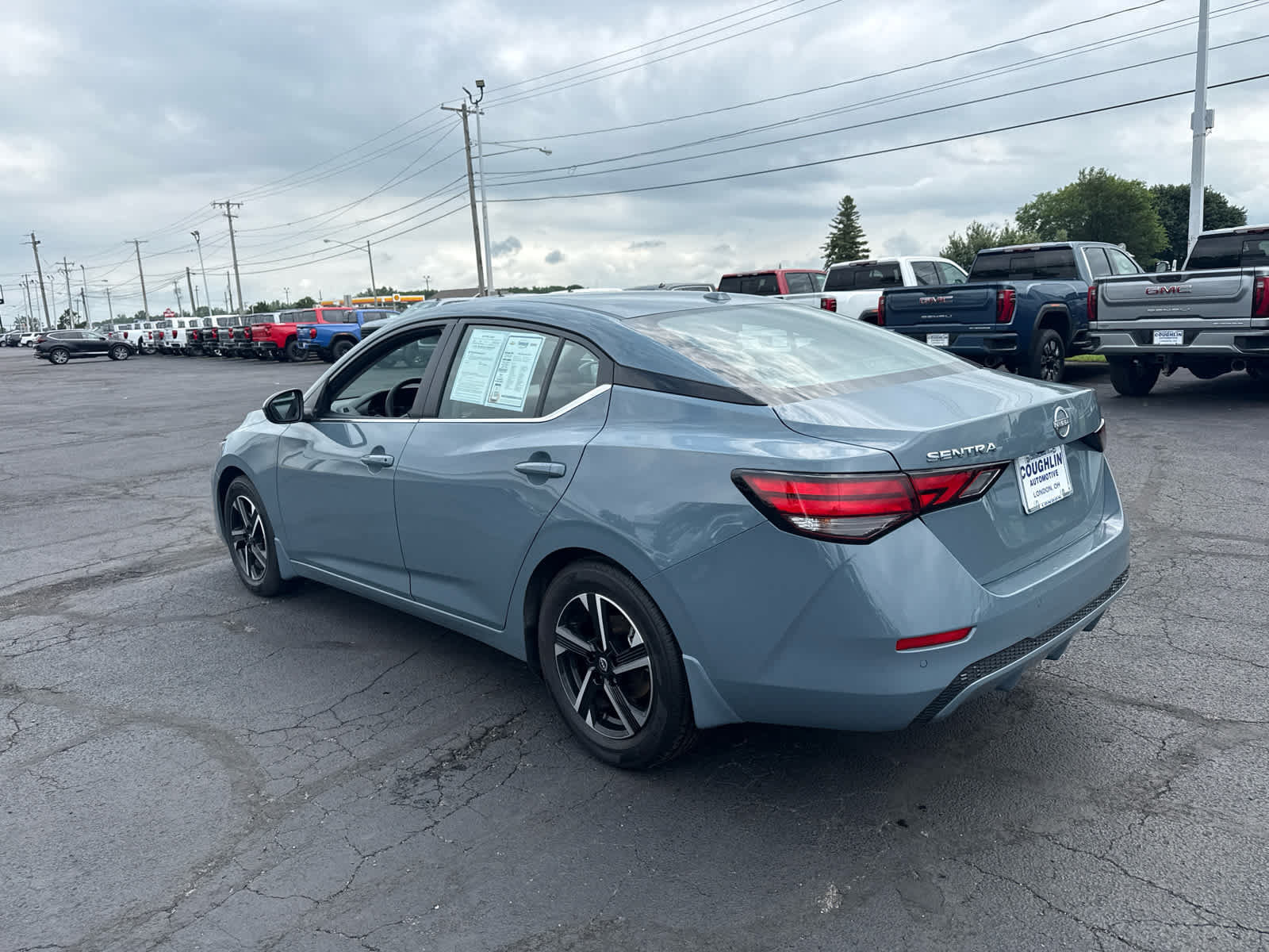 Used 2025 Nissan Sentra SV FWD image 3