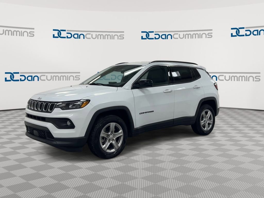 Used 2024 Jeep Compass Latitude image 4