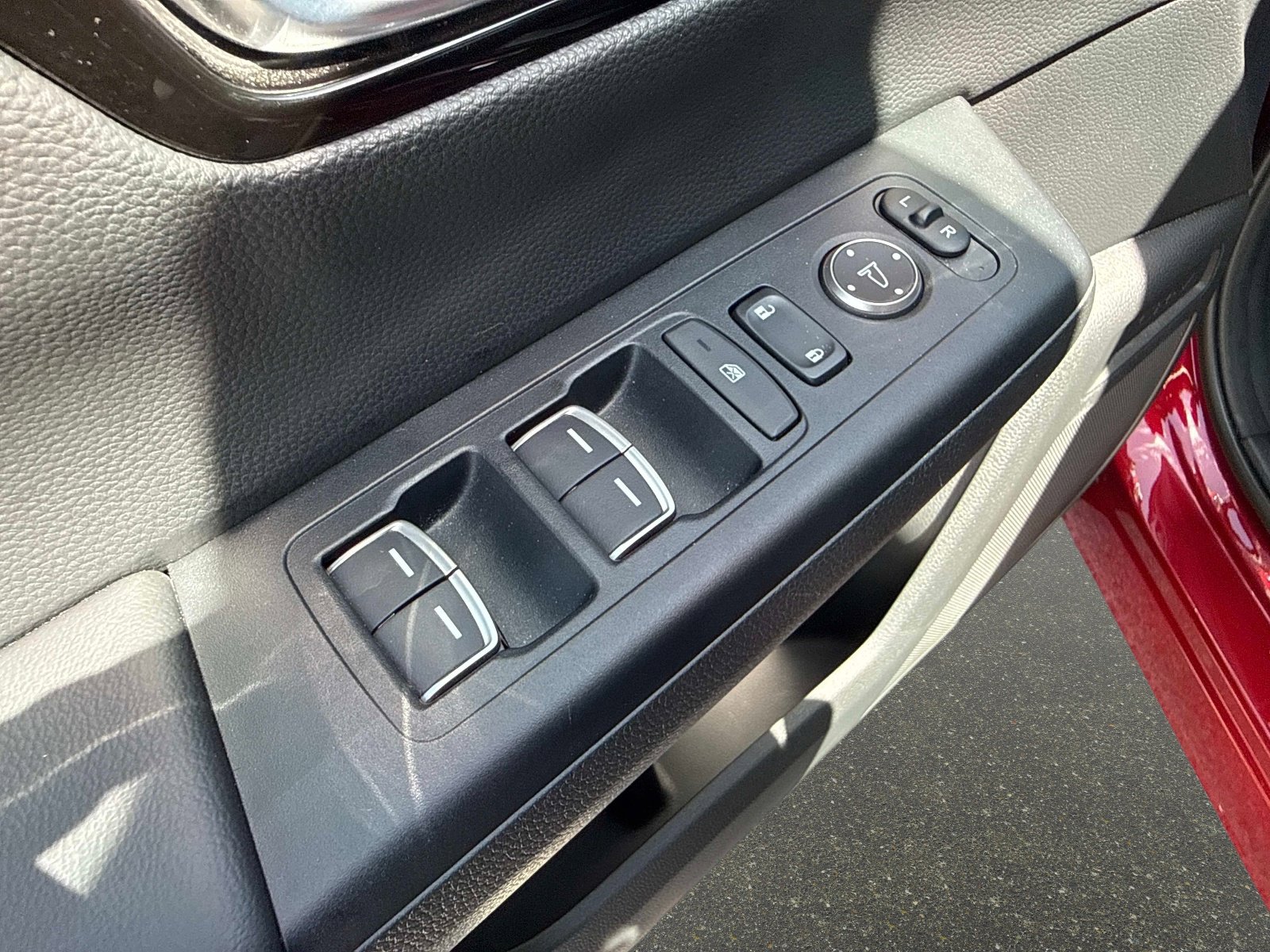 Used 2023 Honda CR-V Sport Touring image 17