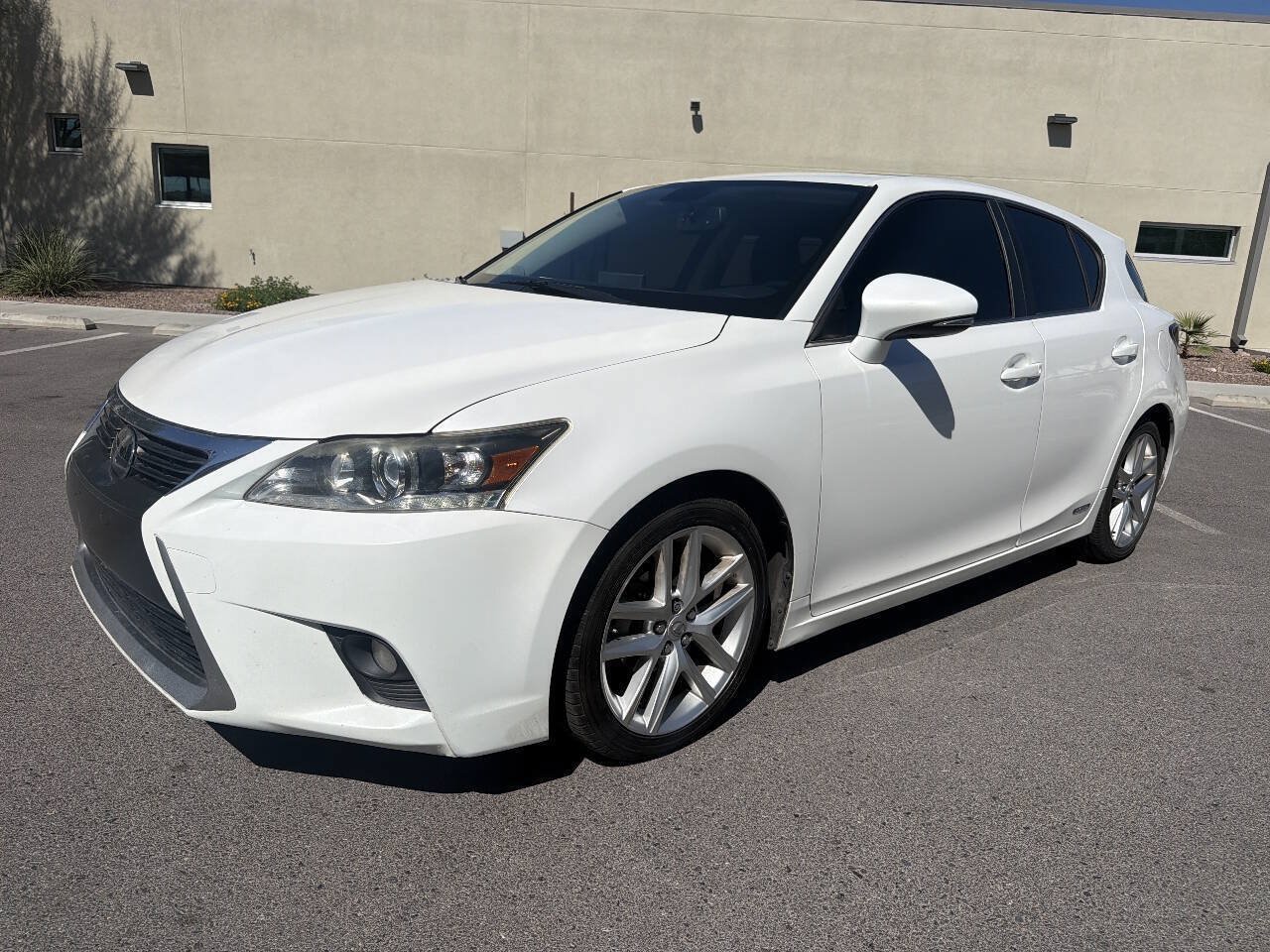 Used 2014 Lexus CT 200h FWD image 2