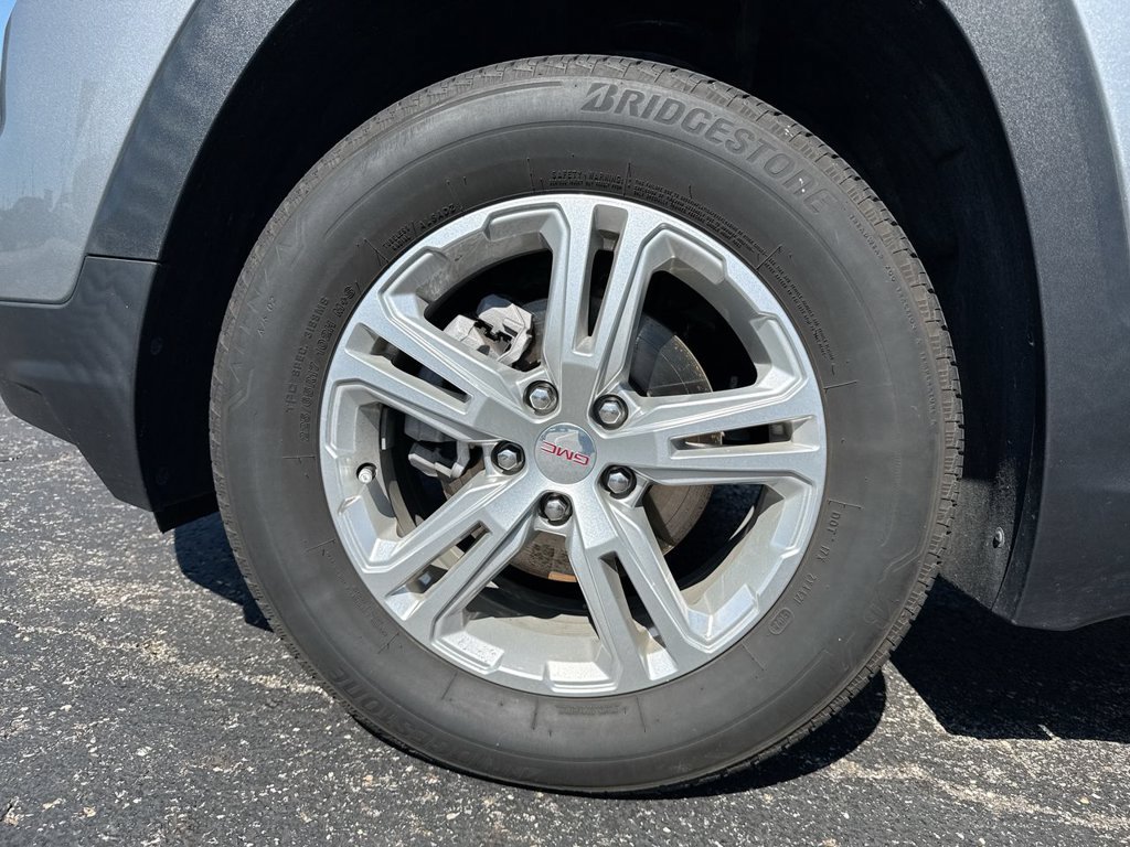 Used 2024 GMC Terrain SLE w/ Driver Convenience Package AWD/4WD image 10