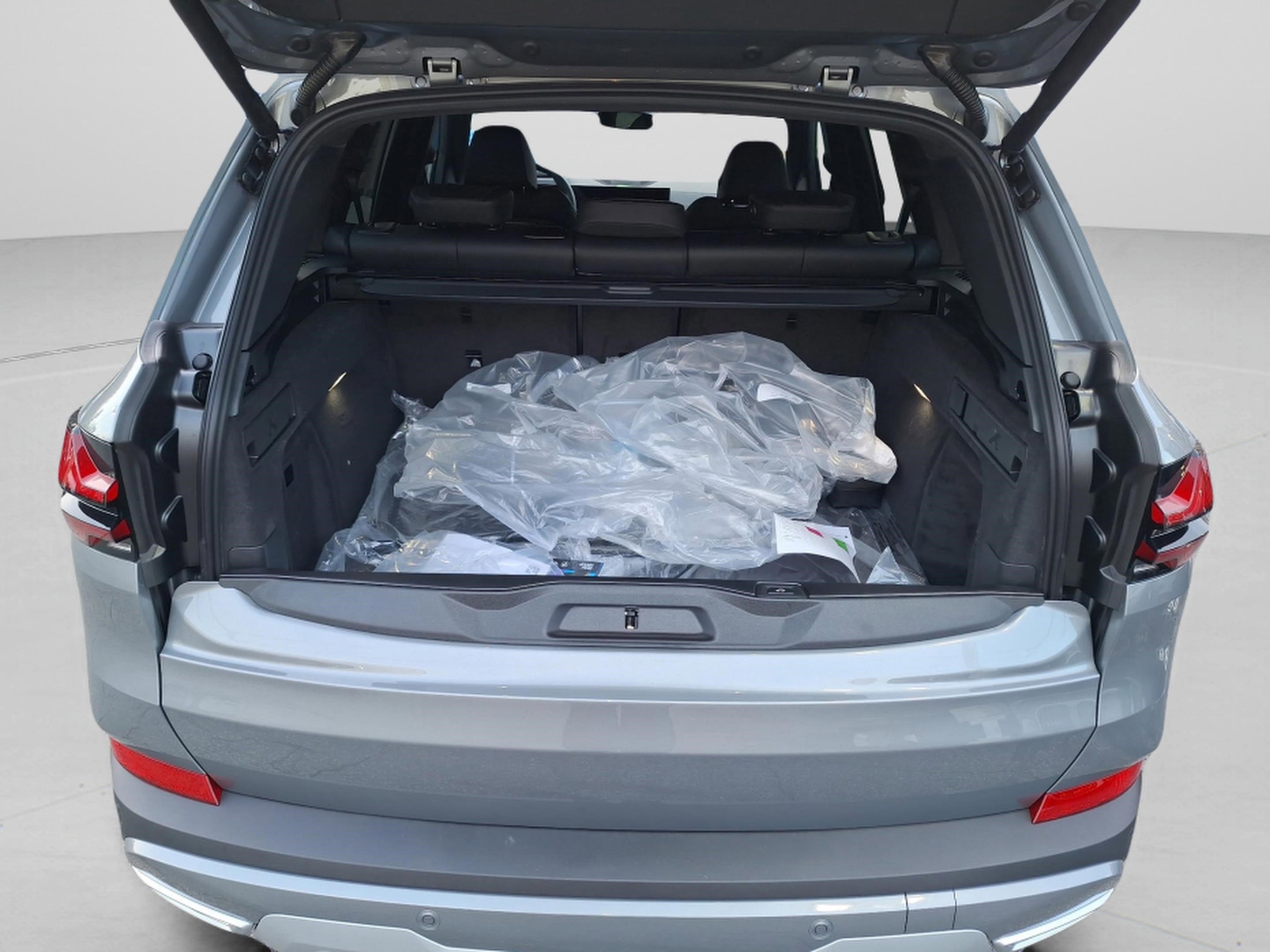 Used 2026 BMW X5 xDrive40i w/ Premium Package AWD/4WD image 19