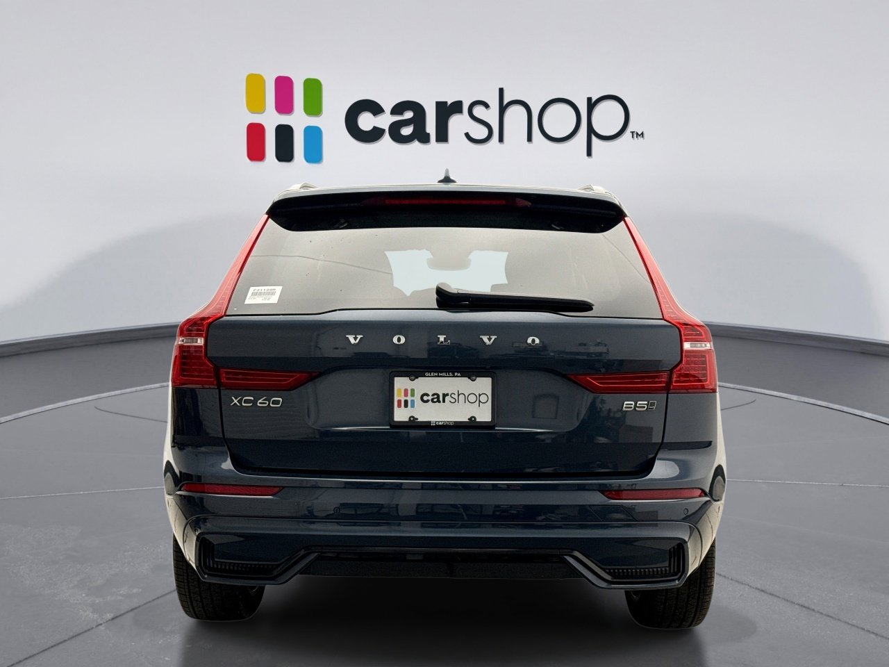 Used 2025 Volvo XC60 B5 Plus image 4