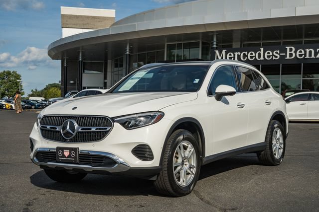 Used 2023 Mercedes-Benz GLC 300 4MATIC image 3