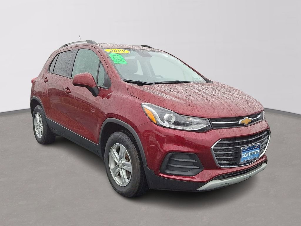 Certified 2022 Chevrolet Trax LT w/ LT Convenience Package image 3