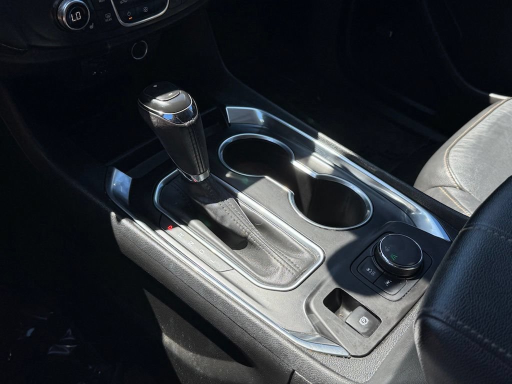 Used 2020 Chevrolet Traverse RS w/ LPO, Floor Liner Package FWD image 16