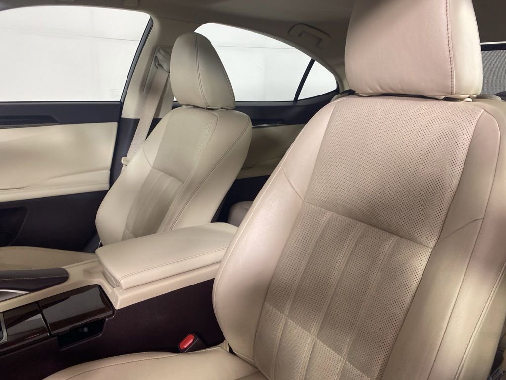 Used 2016 Lexus ES 350 w/ Luxury Package w/Wood Trim image 12