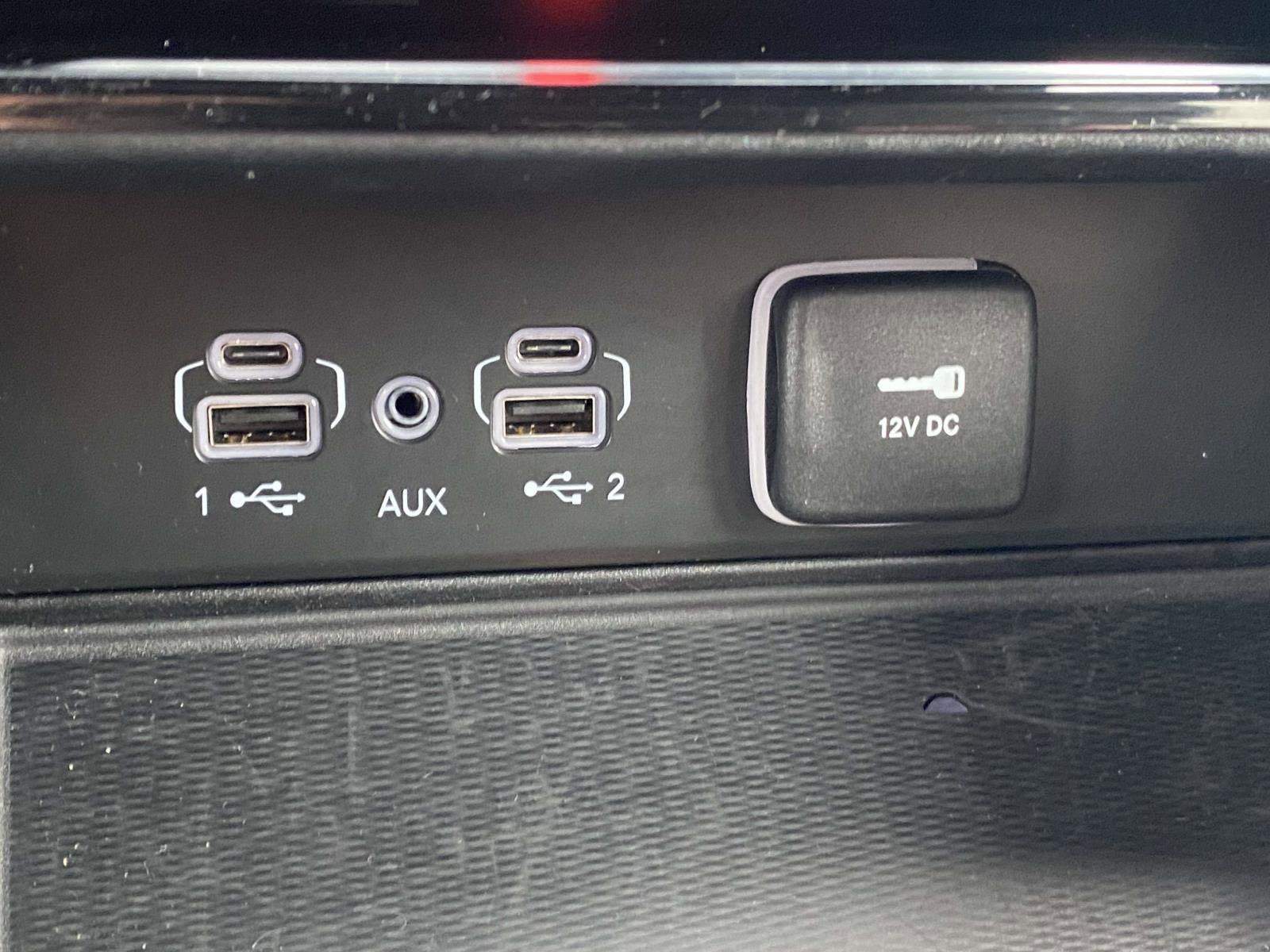 Certified 2024 Jeep Grand Cherokee Altitude image 7