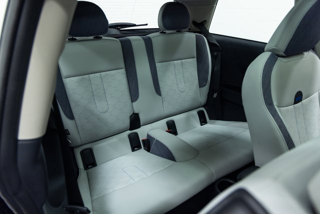 Certified 2025 MINI Cooper 2-Door Hardtop image 24