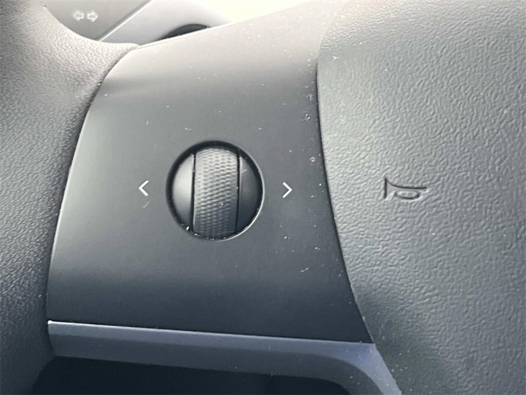 Used 2021 Tesla Model Y Long Range image 22