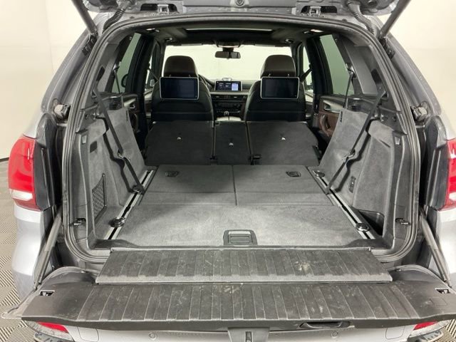 Used 2018 BMW X5 xDrive50i w/ Dynamic Handling Package image 34