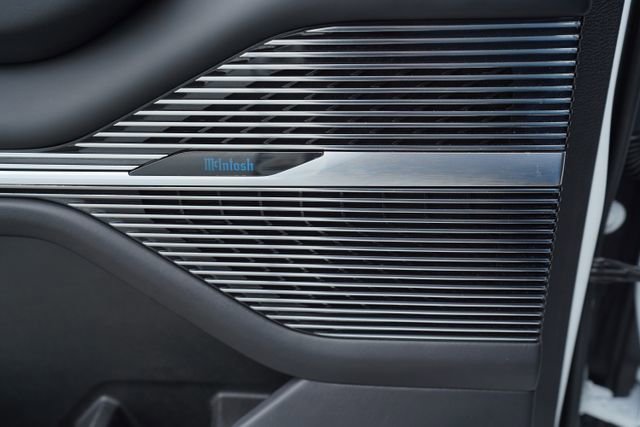 Used 2024 Jeep Grand Wagoneer L Series III image 36