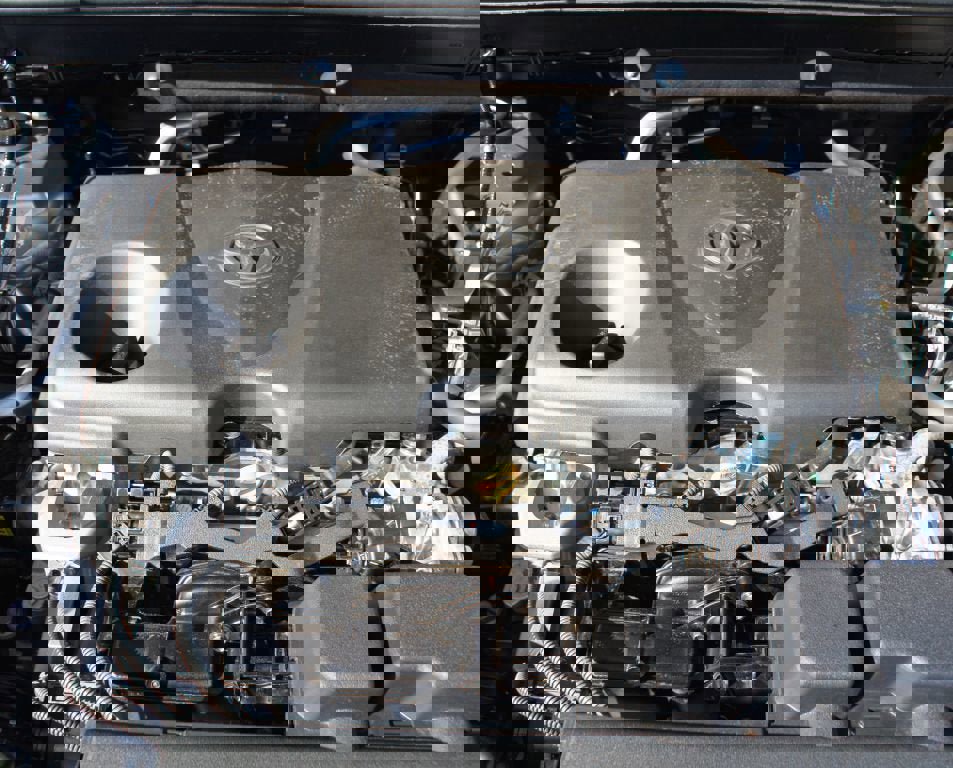 Used 2025 Toyota RAV4 XLE Premium image 28