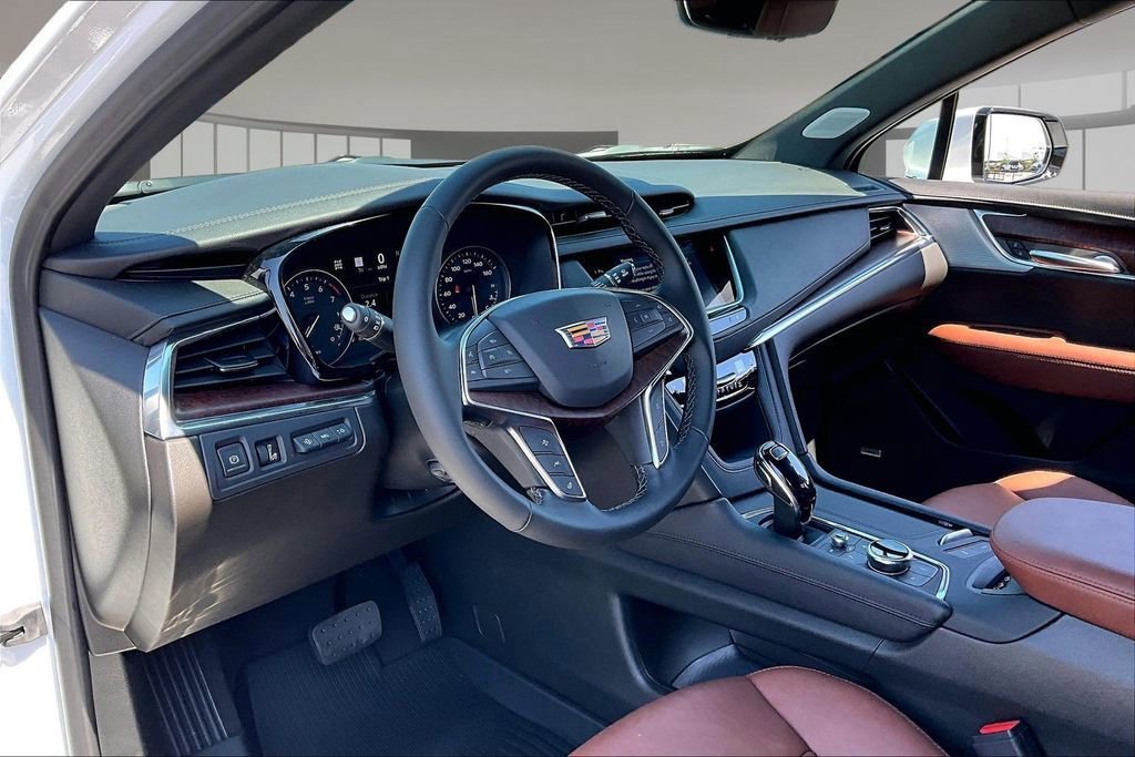 New 2026 Cadillac XT5 Premium Luxury w/ Driver Assist Package AWD/4WD image 6