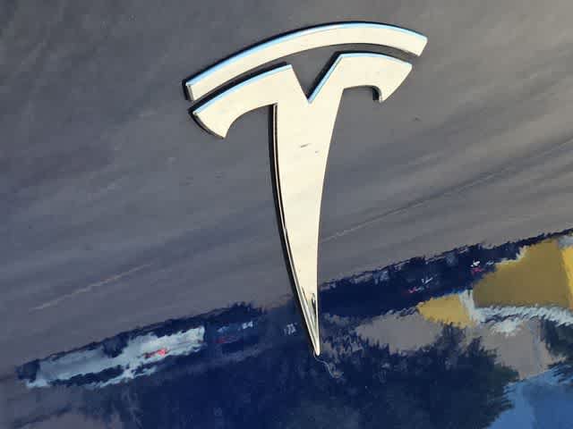 Used 2021 Tesla Model Y Long Range AWD/4WD image 11