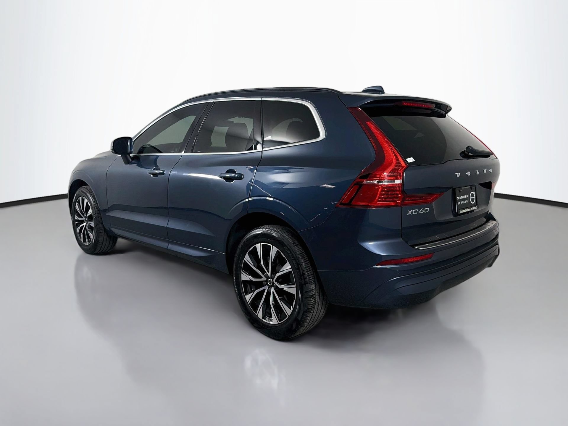 Certified 2023 Volvo XC60 B5 Core w/ Protection Package Premier FWD image 8