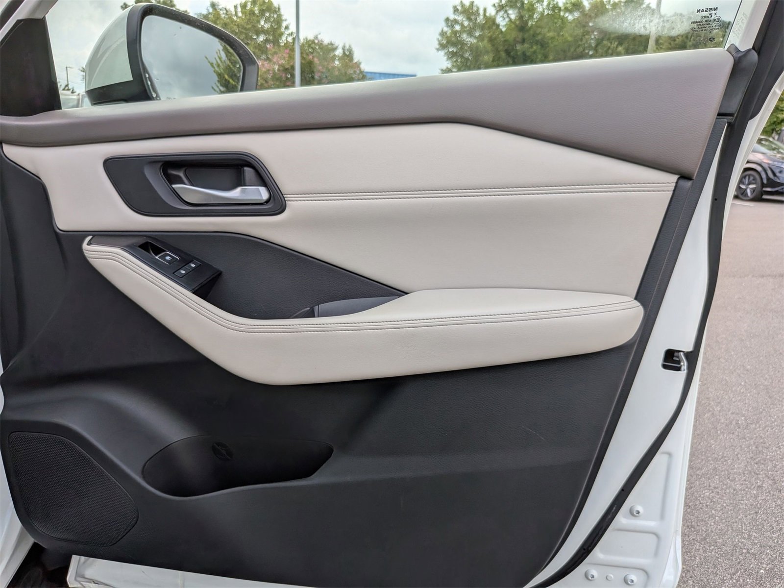 Used 2022 Nissan Rogue SL image 35