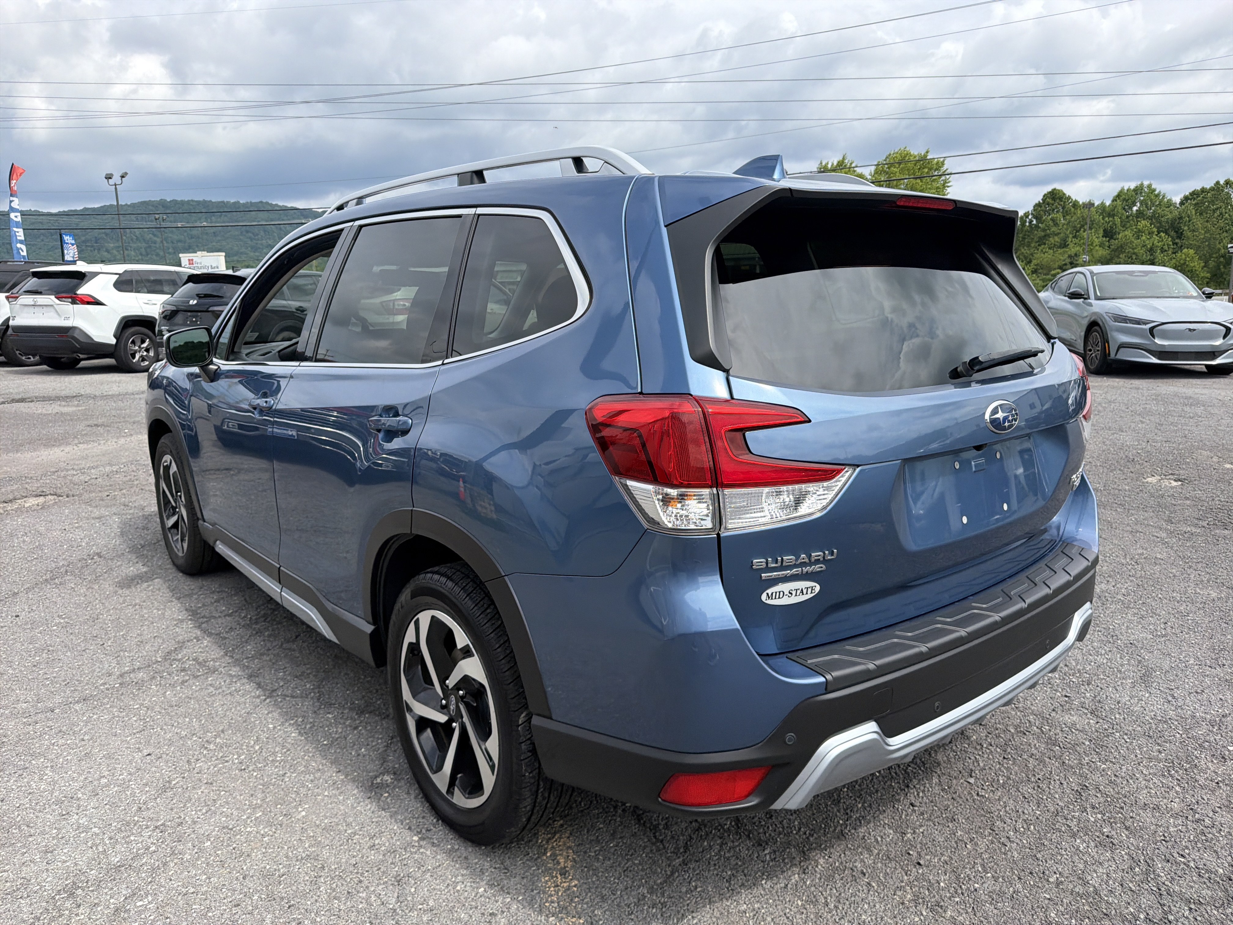 Used 2022 Subaru Forester Touring w/ Popular Package #2 AWD/4WD image 6