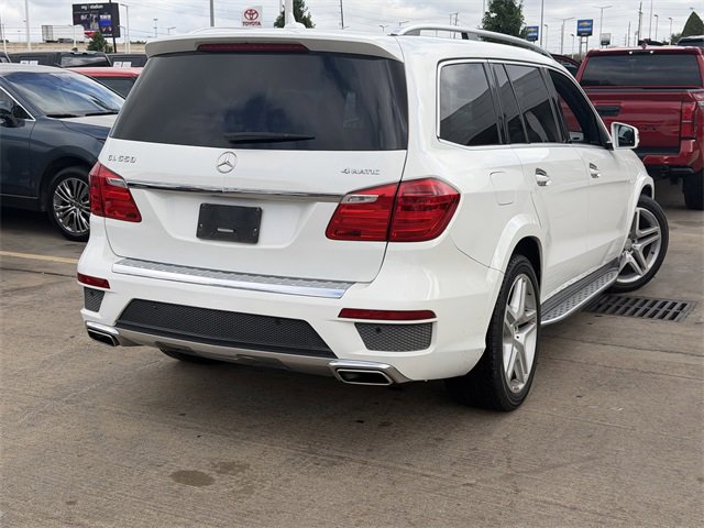 Used 2015 Mercedes-Benz GL 550 4MATIC image 5