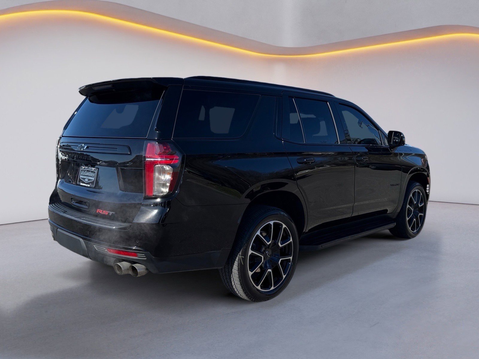 Used 2024 Chevrolet Tahoe RST w/ Sport Performance Package image 3