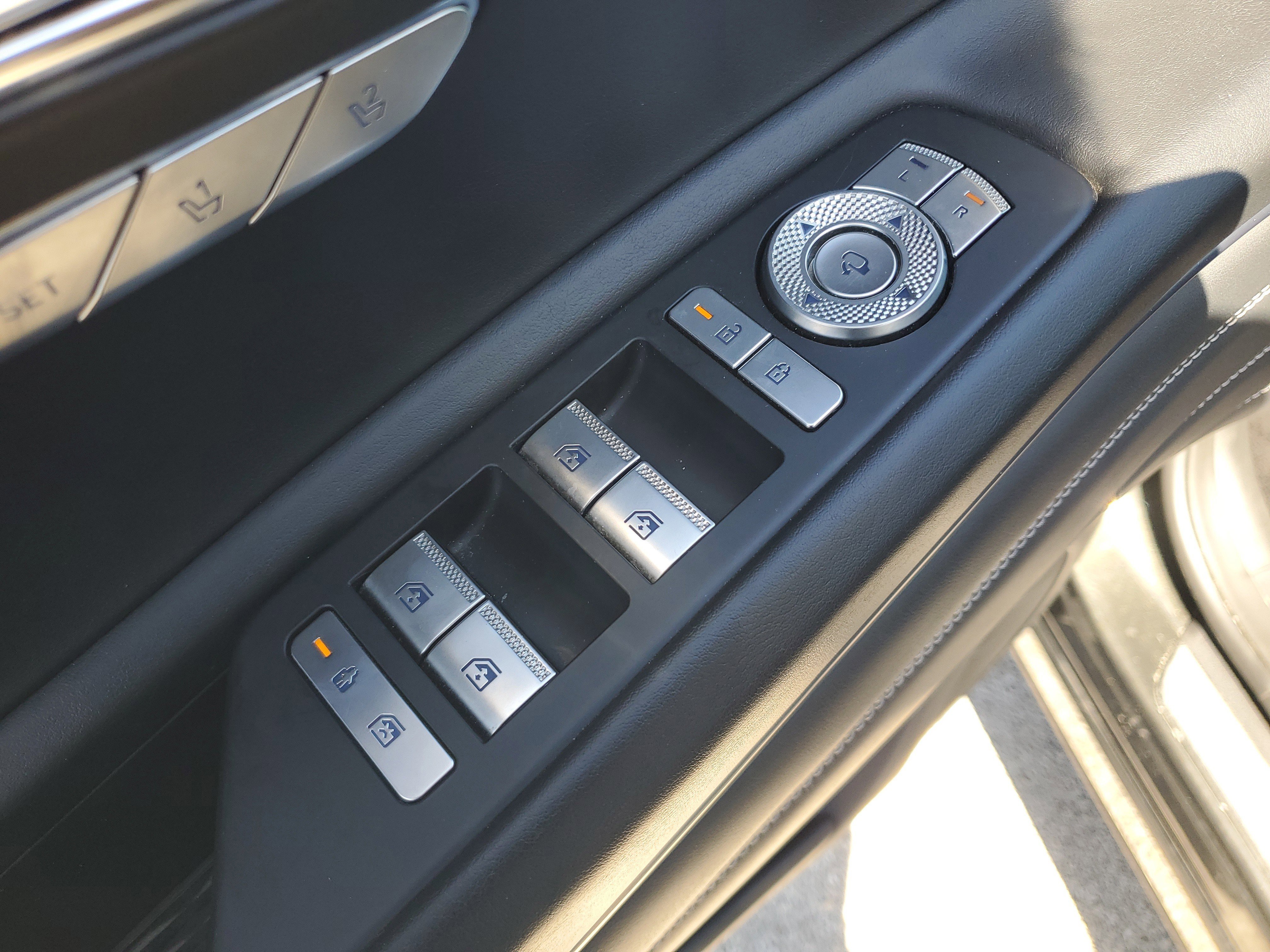 Used 2025 Genesis GV80 2.5T Standard AWD/4WD image 9