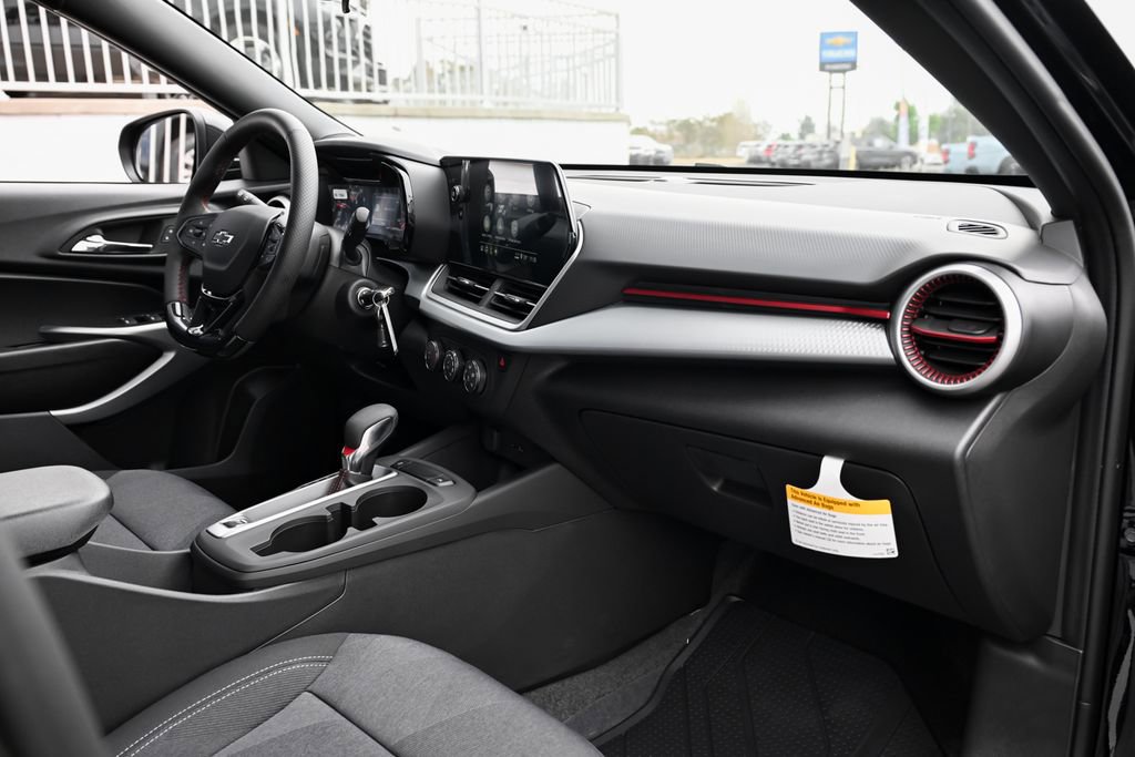 New 2026 Chevrolet Trax RS w/ Driver Confidence Package FWD image 34
