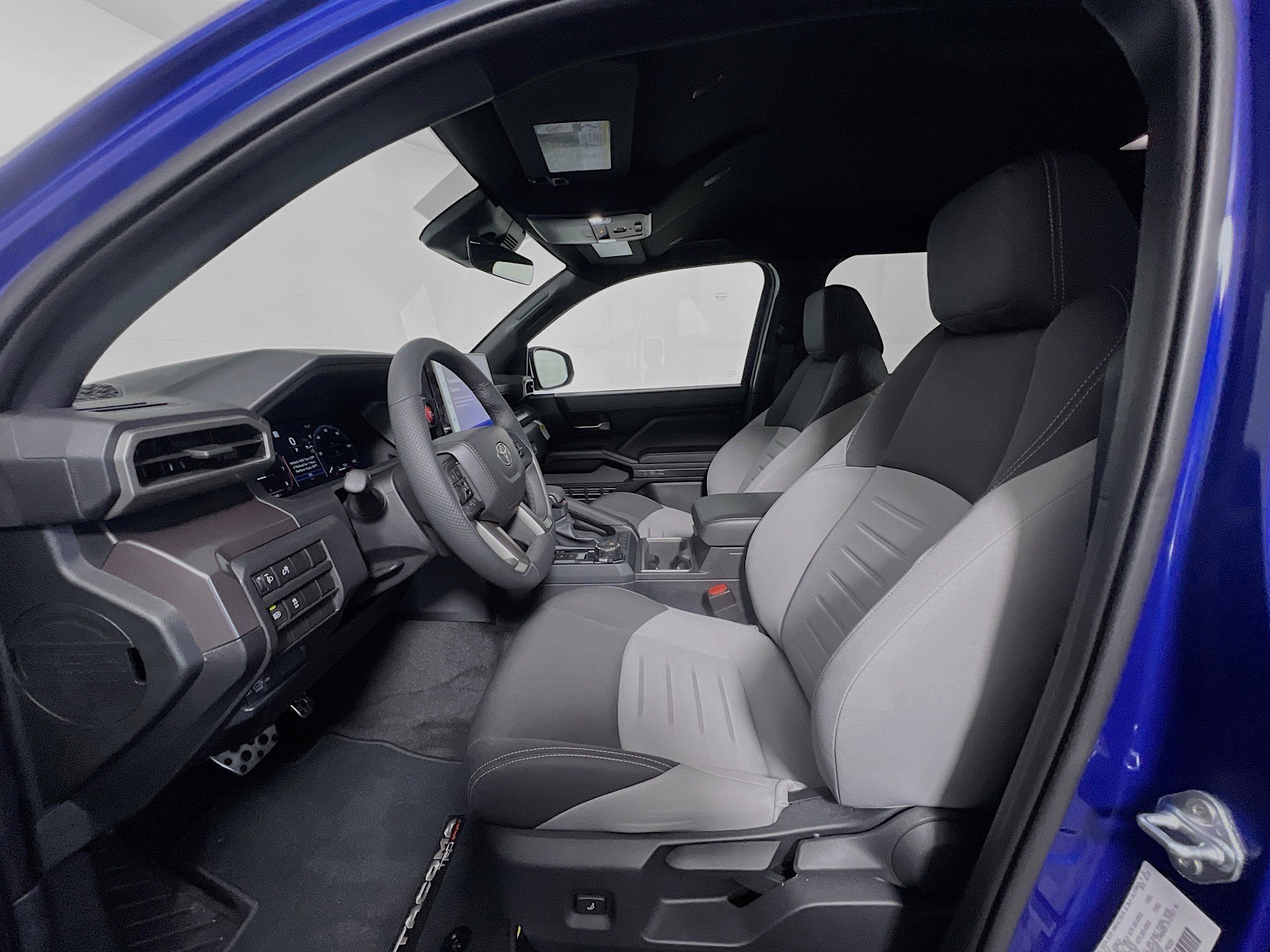 Used 2025 Toyota Tacoma TRD Sport image 14