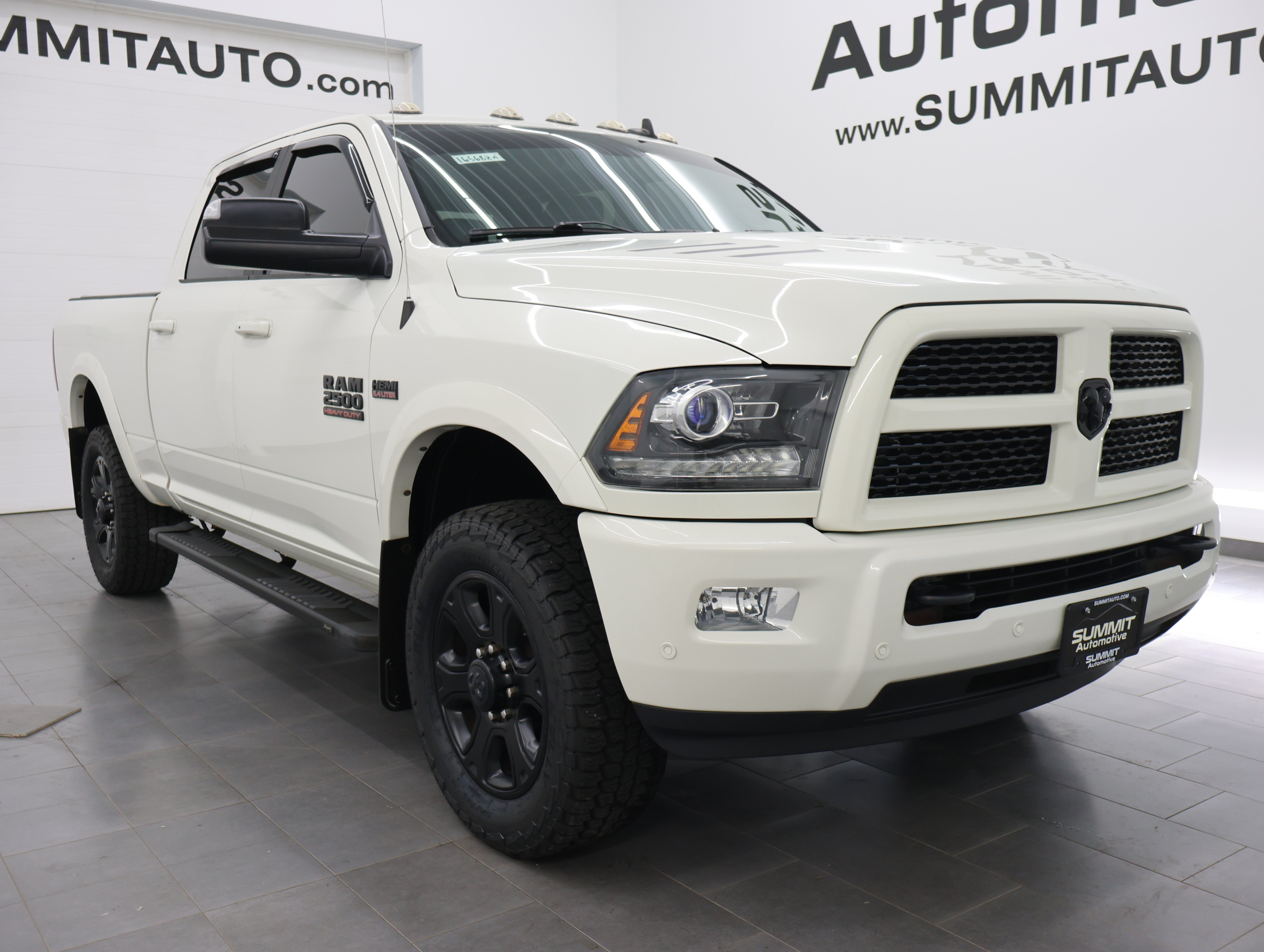 Used 2017 RAM 2500 Laramie w/ Sport Appearance Group AWD/4WD image 2