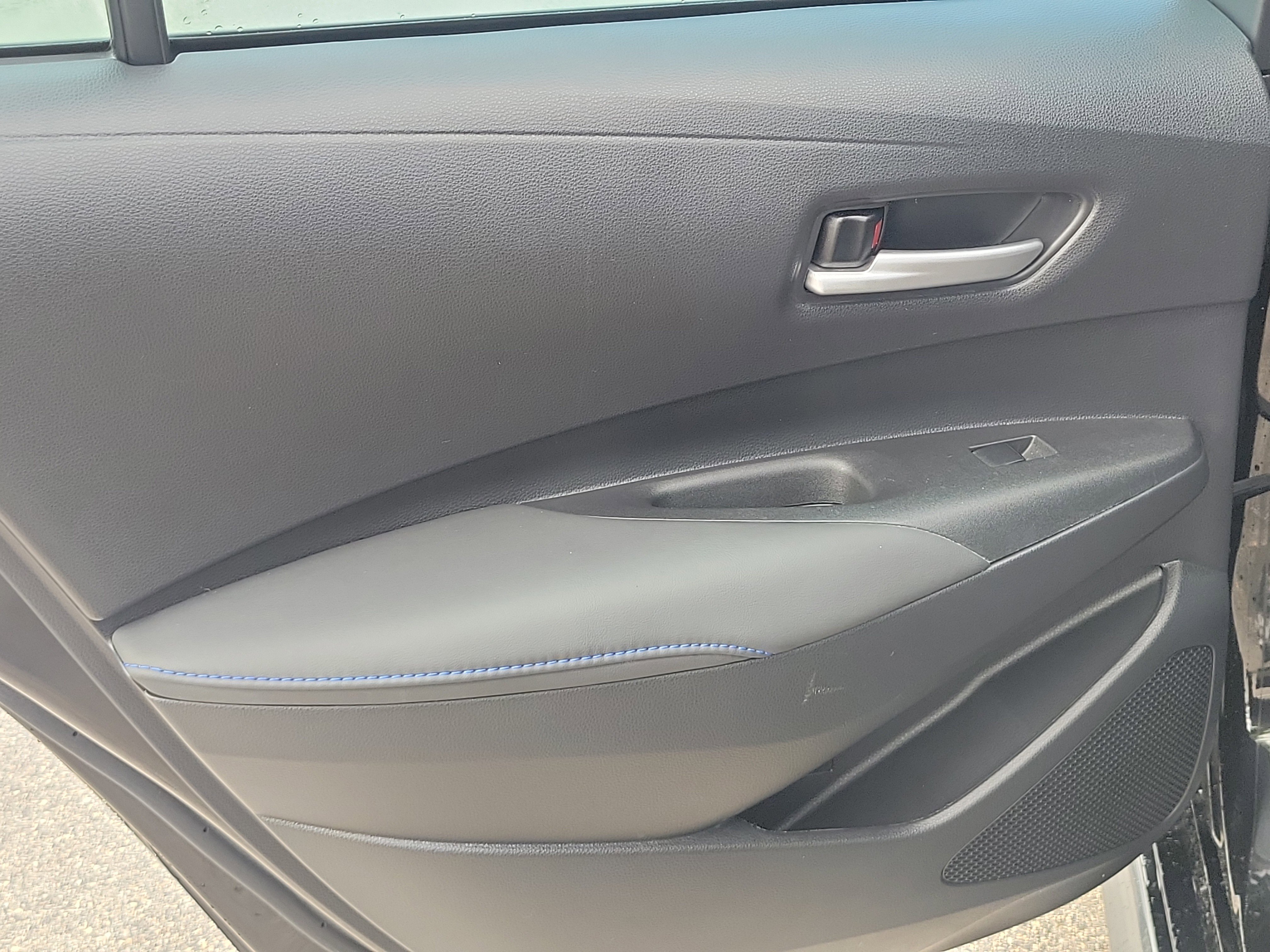 Used 2022 Toyota Corolla SE image 9