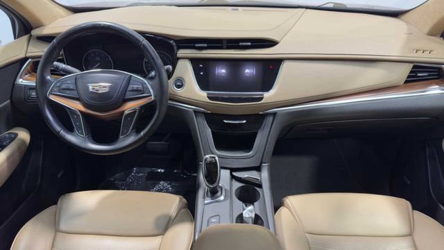 Used 2019 Cadillac XT5 Platinum AWD/4WD image 18