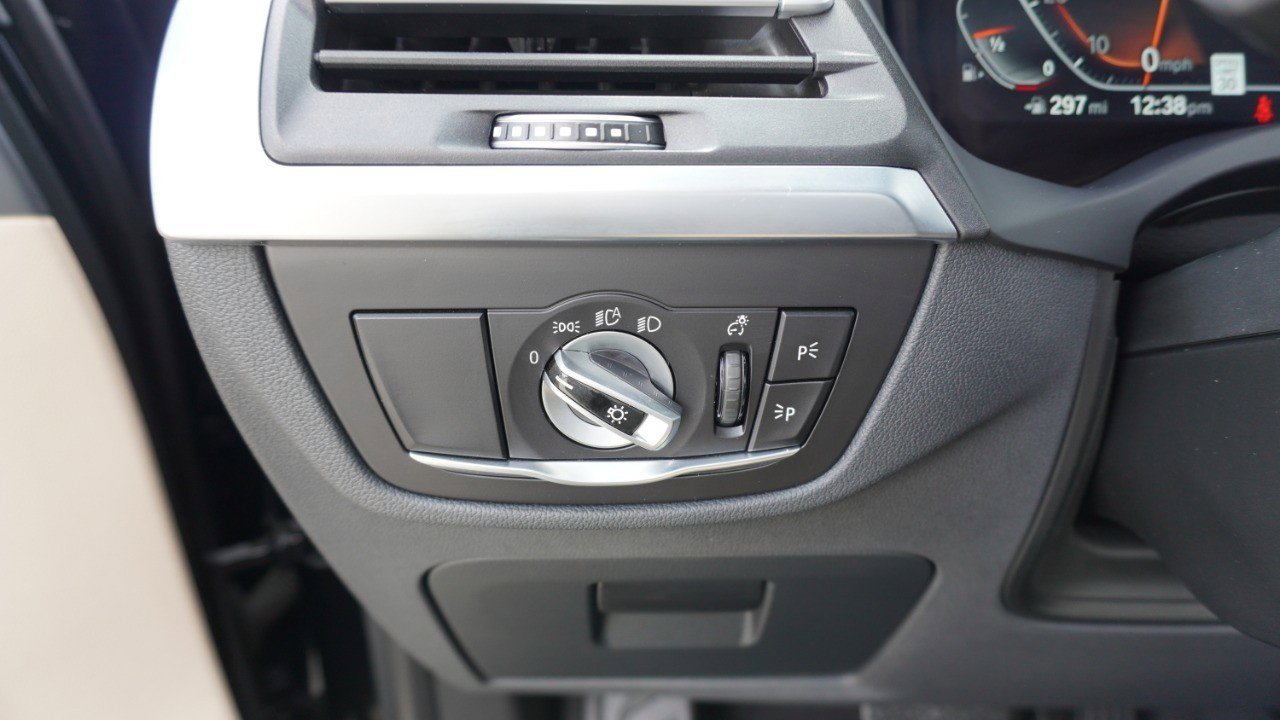 Used 2024 BMW X3 sDrive30i w/ Convenience Package w/ZPA RWD image 21