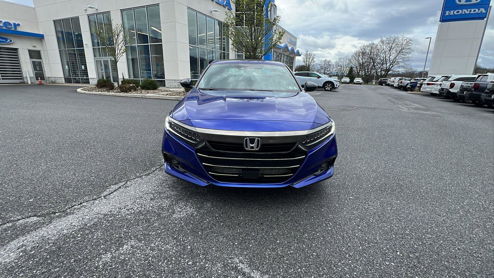 Used 2022 Honda Accord Sport image 9