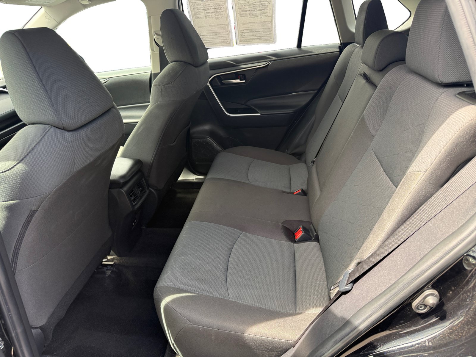 Used 2025 Toyota RAV4 XLE FWD image 16