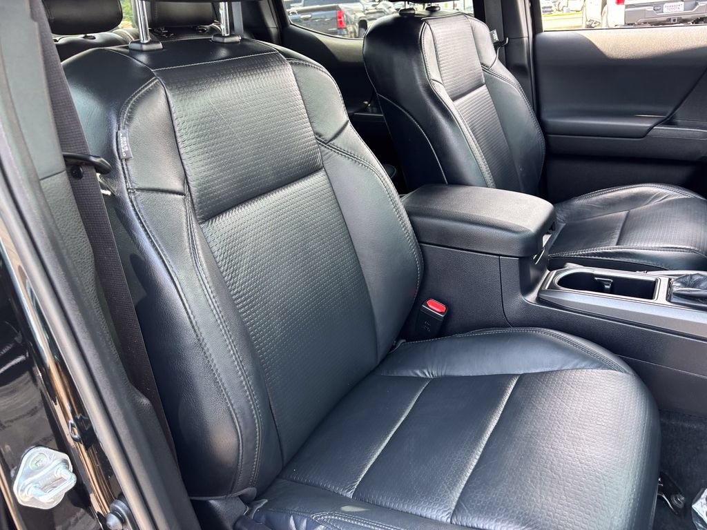Used 2021 Toyota Tacoma TRD Sport w/ TRD Premium Sport Package AWD/4WD image 42