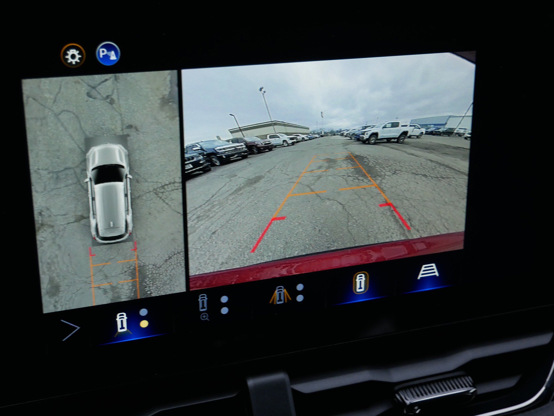 New 2026 GMC Yukon AT4 image 25